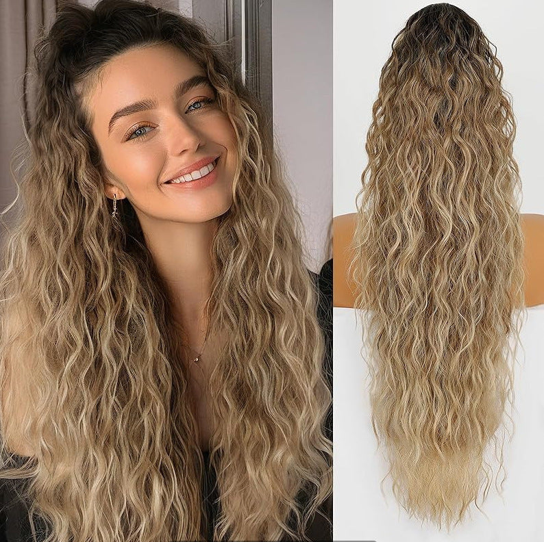 30-inch long wavy gradient hair extensions